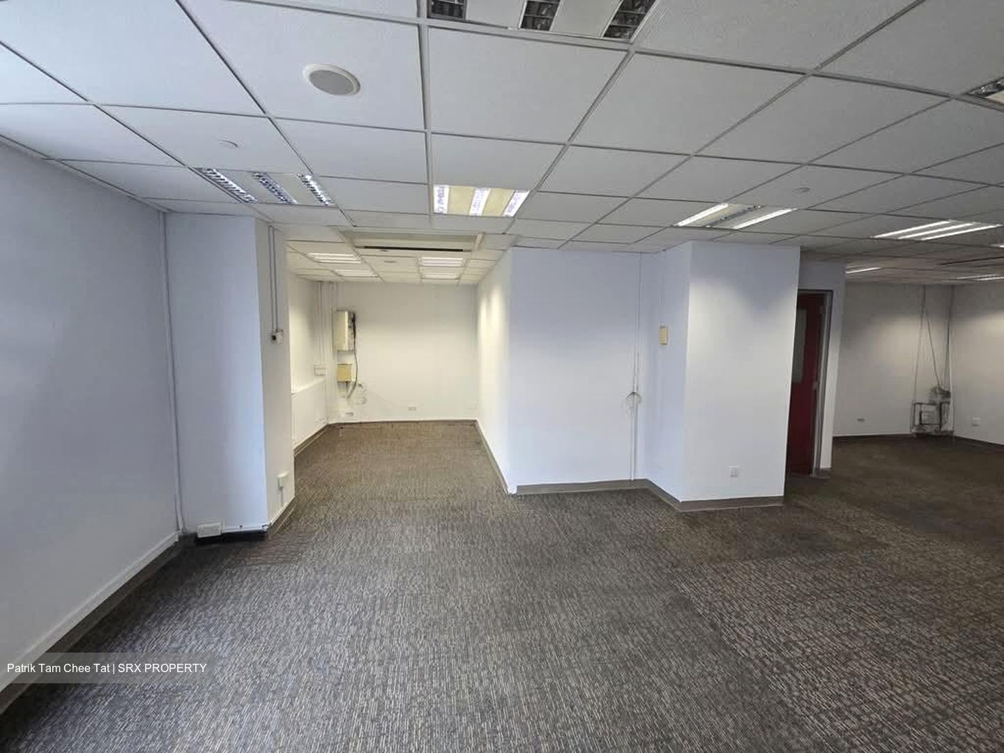 Tan Chong Tower (D7), Office #572985671